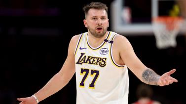 篮球NBA官方推出历史最佳阵容投票